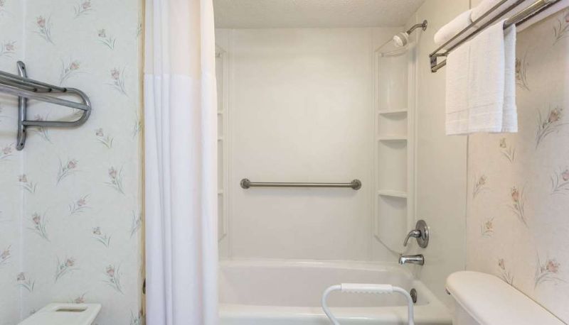 Zimmer - Days Inn by Wyndham Ashland