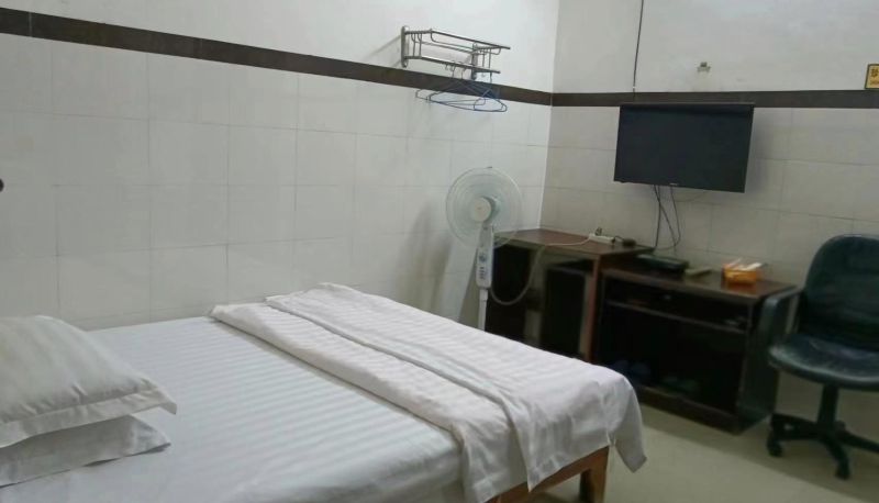 Camera - Yiqing Business Hotel