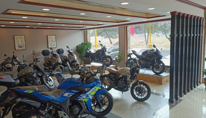 Zona exterior del hotel - Mohi Motorcycle Hotel