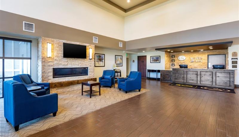 Sala - Comfort Suites Near Denver Downtown
