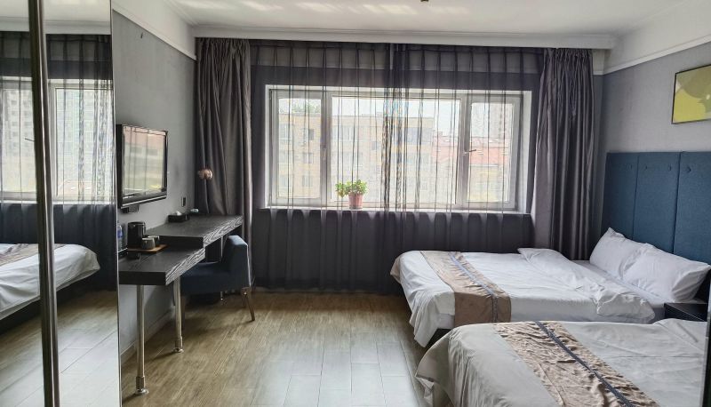 Family room - Home Inn - Anshan Railway Station Central 15th Middle School Su Bai Yun Hotel