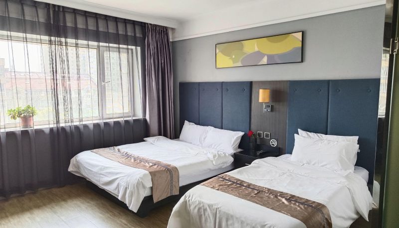 Family room - Home Inn - Anshan Railway Station Central 15th Middle School Su Bai Yun Hotel