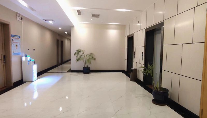 Zewnętrzna część hotelu - Kam Leng Hotel