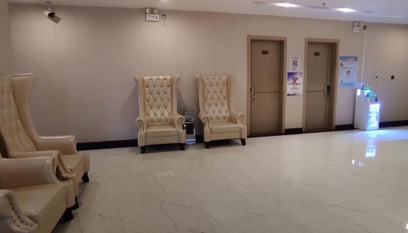 Zewnętrzna część hotelu - Kam Leng Hotel