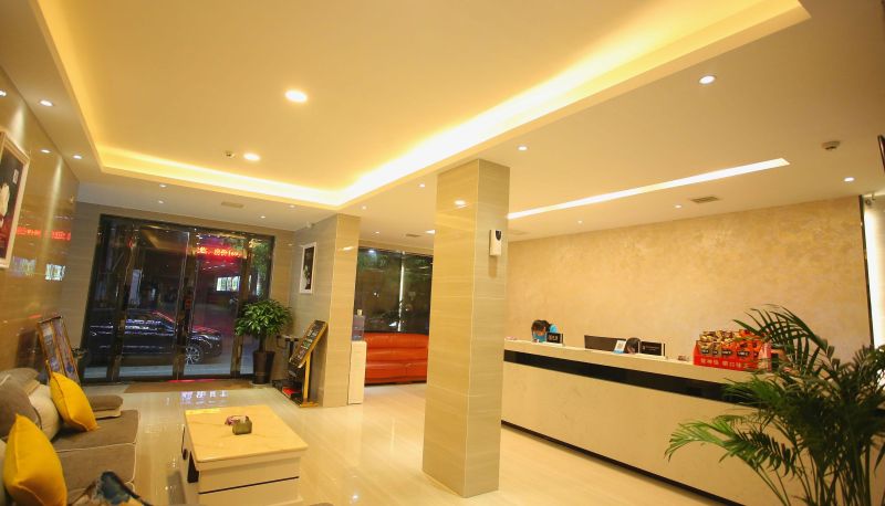 Zona exterior del hotel - Rocky Lodge Hotel (Shishou Jianshe Road Branch)