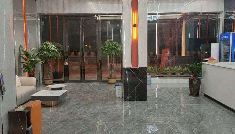 Area esterna dell'hotel - Summer Business Hotel