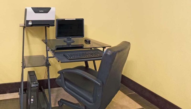Business center - Days Inn by Wyndham College Park Atlanta Airport South