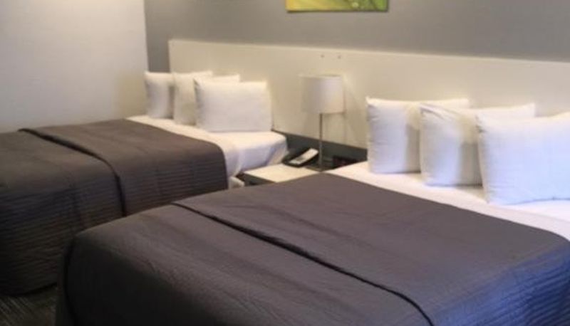 Zimmer - BridgePoint Inn