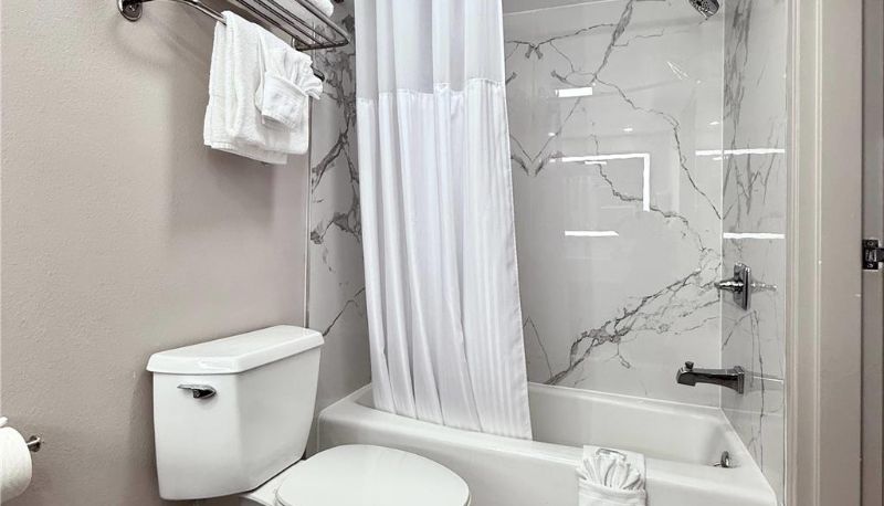 Habitación - Days Inn by Wyndham Los Angeles LAX/South Bay/Beach City LA