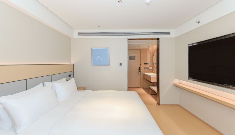 Camera - All season Yantai Wanda Plaza Huanshan Road Hotel