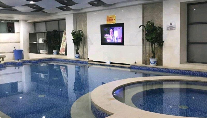 Area esterna dell'hotel - Juzun Business Hotel