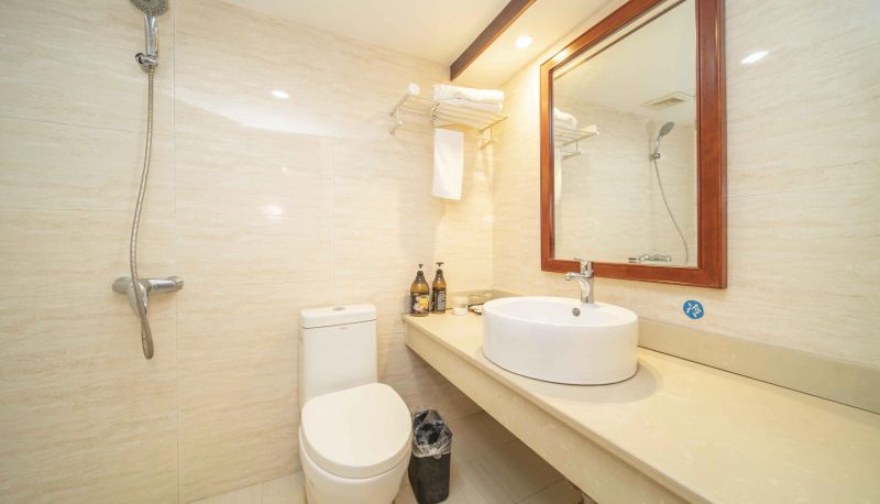 Camera business - Labor Hotel