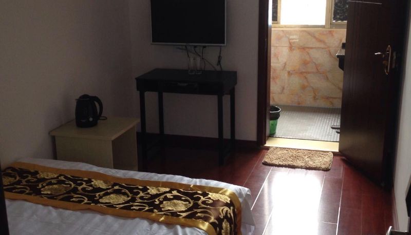 Habitación - Engineering Hotel (Tianbao Driving School Store)