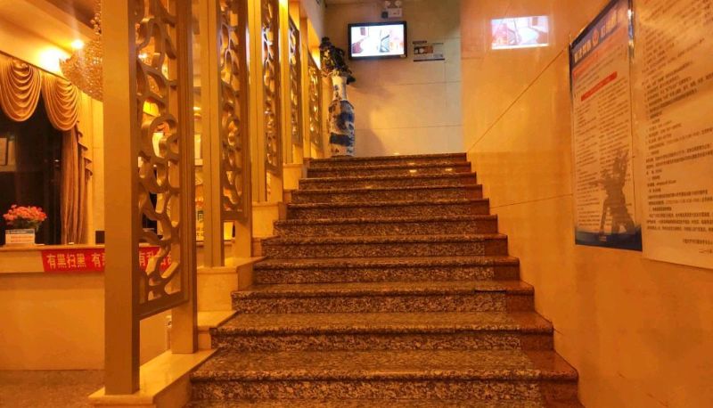 Area esterna dell'hotel - Kailong Industrial and Commercial Hotel