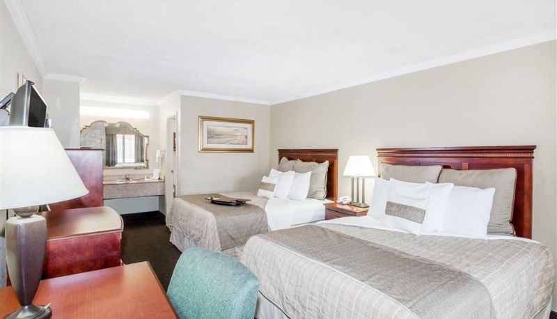 Zimmer - Days Inn by Wyndham Destin