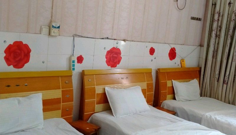Camera - Salary Hotel (Zhanggongqiao Food Street Store)
