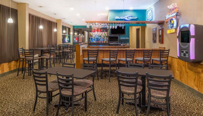 Bar - Days Inn by Wyndham Kirksville