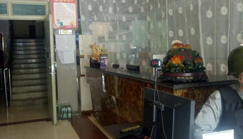 Area esterna dell'hotel - Huayu Business Hotel