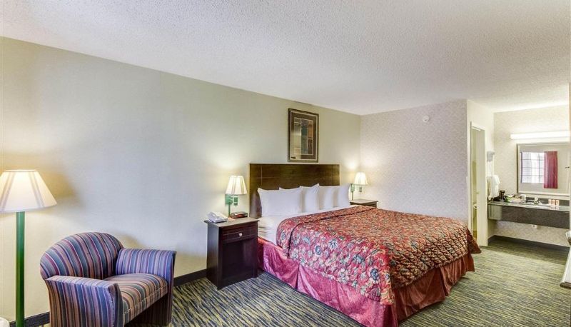 Camera - Econo Lodge Falfurrias Hwy 281
