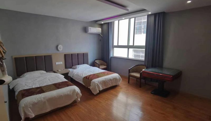 Habitación corporativa - Happy Holiday Hotel