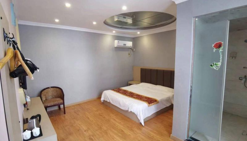 Habitación corporativa - Happy Holiday Hotel
