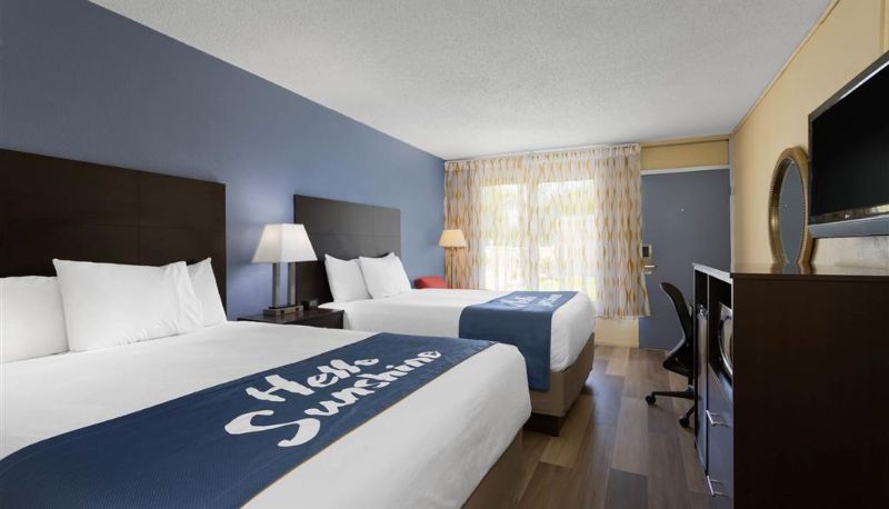 Chambre - Days Inn by Wyndham Greensboro Airport