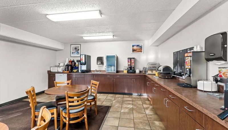 Restaurant - Days Inn by Wyndham Sioux Falls Empire