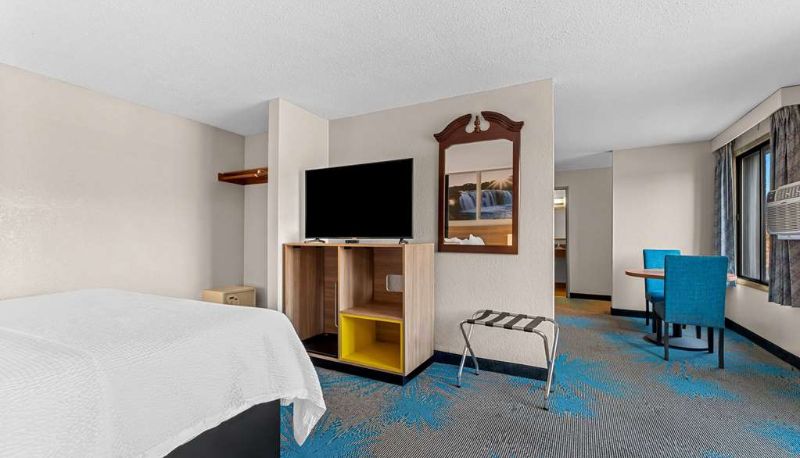 Suite - Days Inn by Wyndham Sioux Falls Empire
