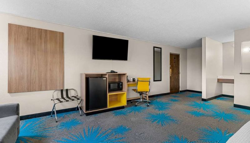 Suite - Days Inn by Wyndham Sioux Falls Empire