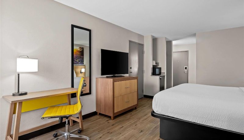 Room - Days Inn by Wyndham Dallas Plano