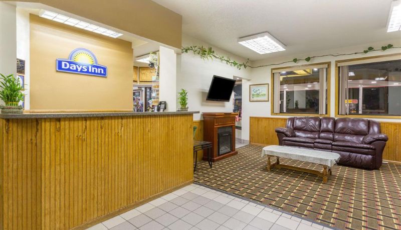 Salón - Days Inn by Wyndham Paxton