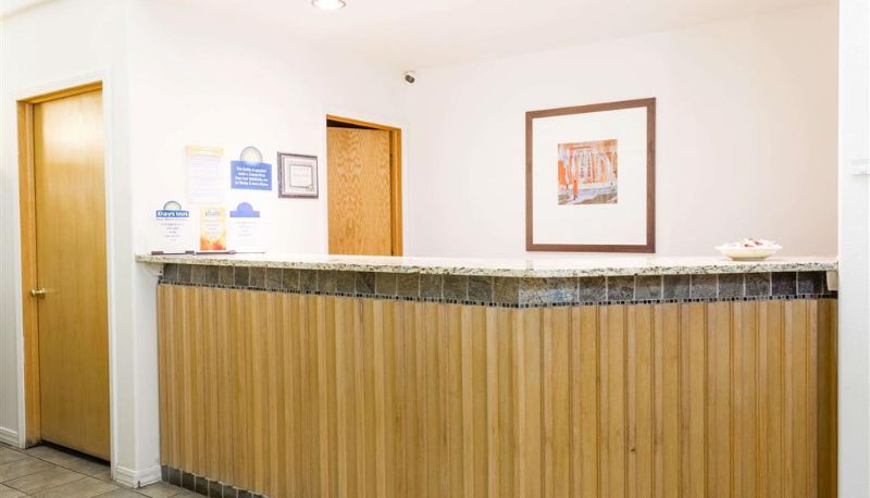 Hall - Days Inn by Wyndham Kimball