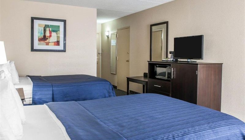 Room - Quality Inn Terre Haute University Area