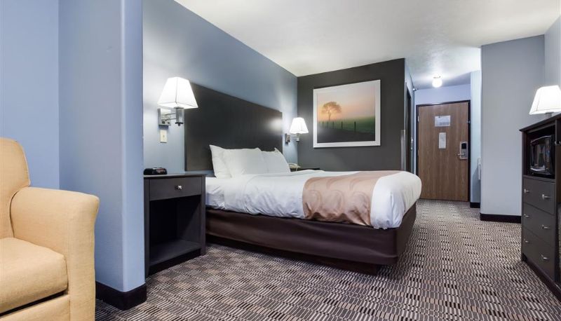 Camera - Quality Inn & Suites McCook