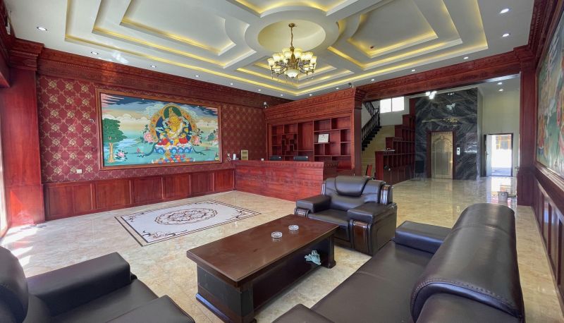 Zewnętrzna część hotelu - Maqinggangri Hotel