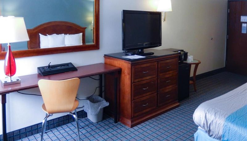 Camera - Motel 6 McGraw NY