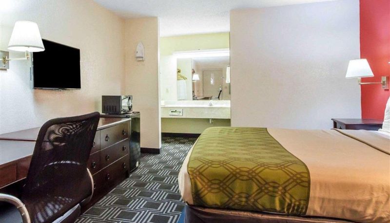 Camera - Econo Lodge Lanett
