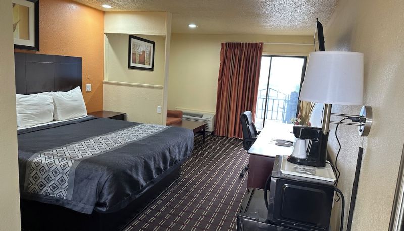 Standart oda - Executive Inn & Suites