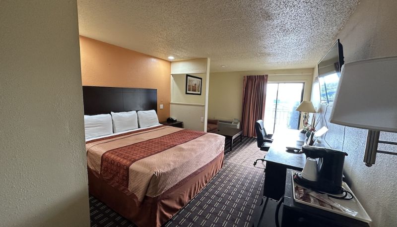 Info - Executive Inn & Suites