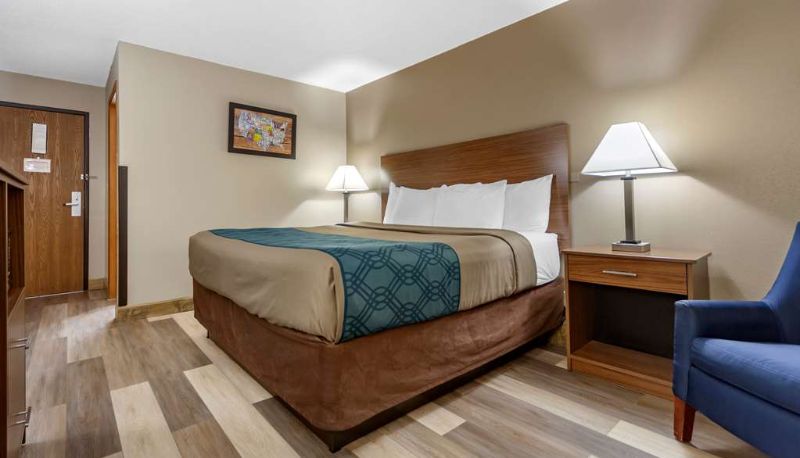 Habitación - Econo Lodge Hays I-70