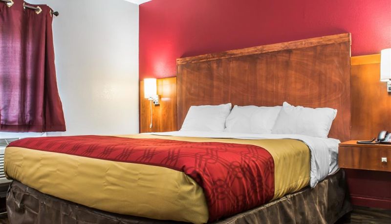Zimmer - Econo Lodge Brockport