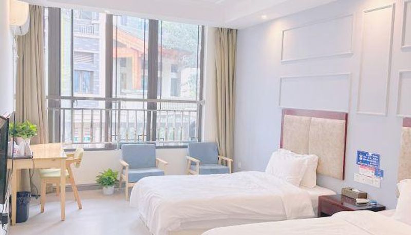 Zimmer - Saturday hotel