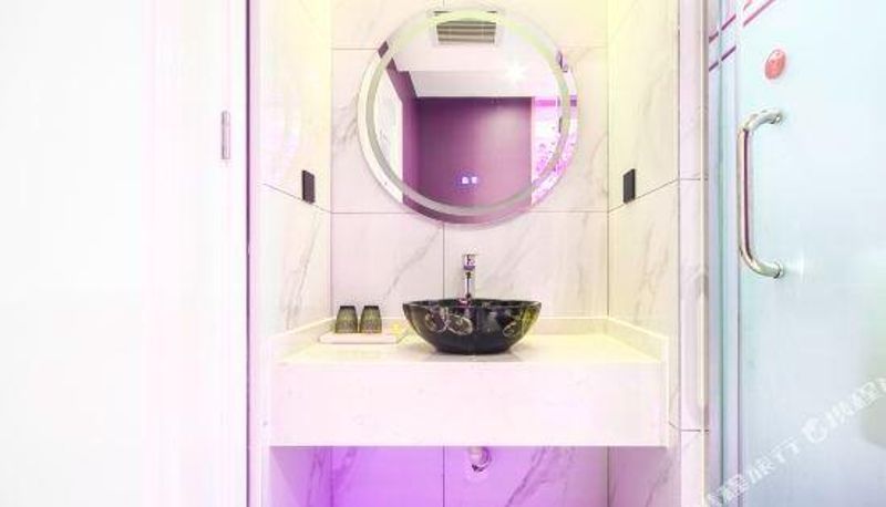 Zimmer - Swan Love Theme Hotel (Tianjin Water Park Store)