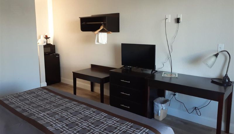 Room - Travelodge by Wyndham Virginia Beach Bay Beach