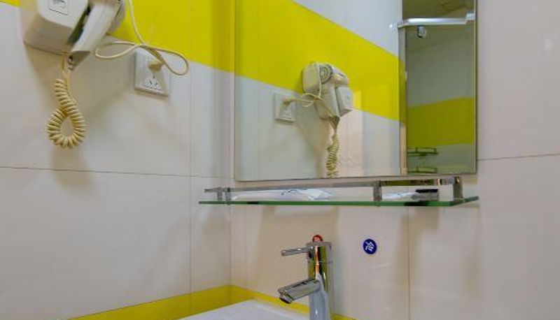 Zimmer - 7 Days Inn (Tianjin five Avenue Friendship Road Children's Hospital)