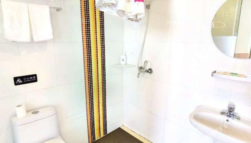 Chambre Familiale - General Hospital of Tianjin Medical University) Pebble Motel(Nanjing Road store