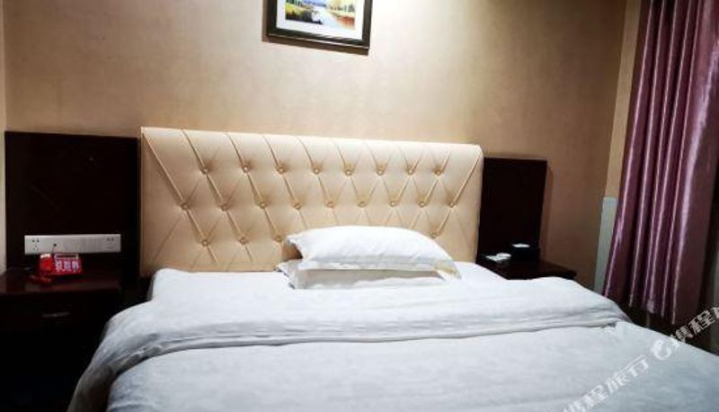 Zimmer - Pengcheng Business Hotel