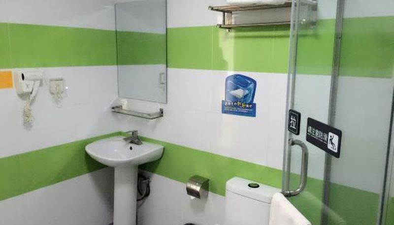 Zimmer - 7 Days Inn (Lintao Chengshi Golden Street)