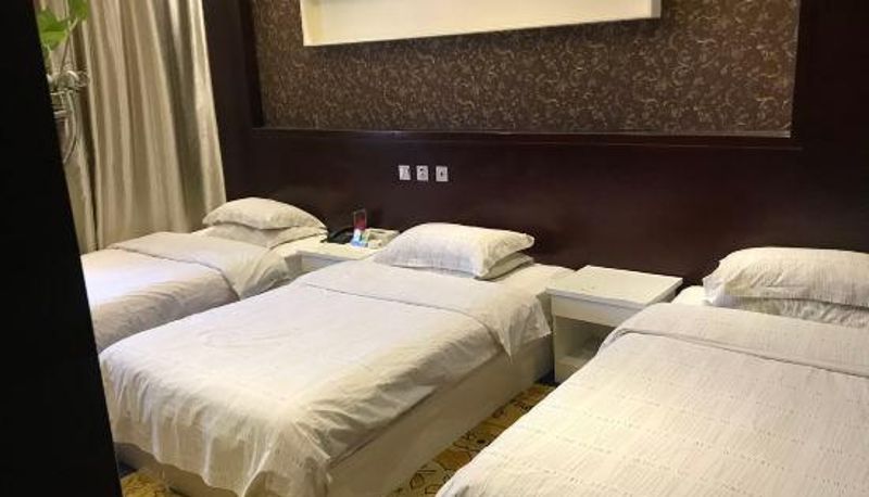Camera - Huaxian Xinhua Fashion Hotel (Central Hospital)