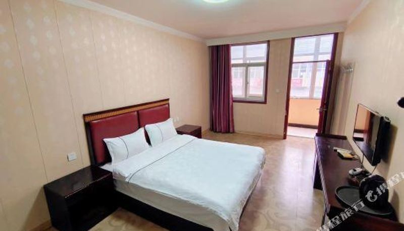 Camera - Sunshine Hotel